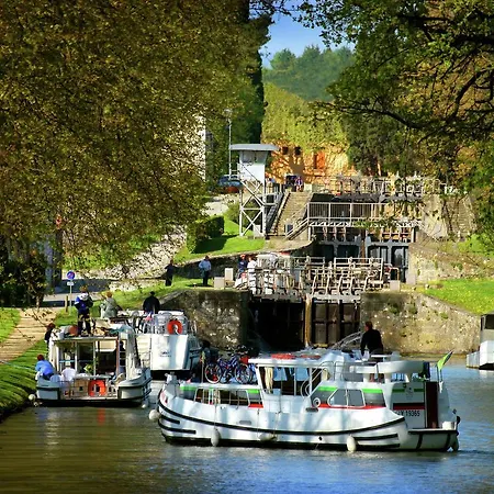 Spacious Holiday House Near River In Teilhet