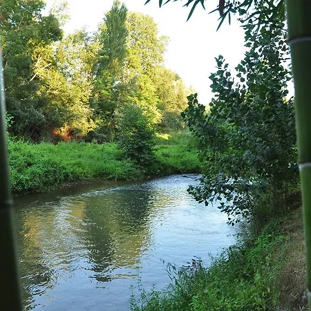 Nyaraló Spacious Holiday House Near River In Teilhet Teilhet