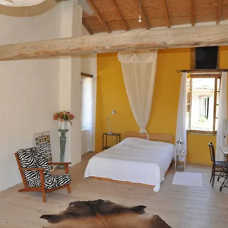 Spacious Holiday House Near River In Teilhet